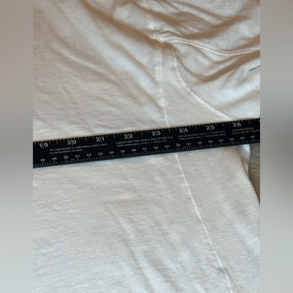 Aerie White Oversized Drop Shouldered Boyfriend Long sleeve top, size XL - Picture 9 of 10